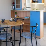 Apaggio Di - Private Parking & Sea View Apartment