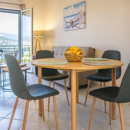 Apaggio Di - Private Parking & Sea View Apartment